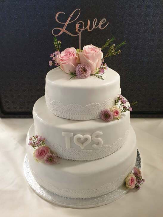 edle Torte zur Hochzeit